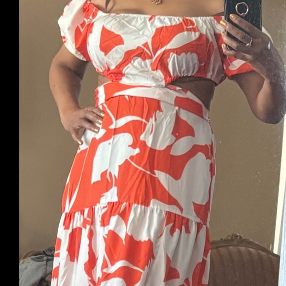 Floral Print Orange and White Cutout Dress - Picture 3 of 3